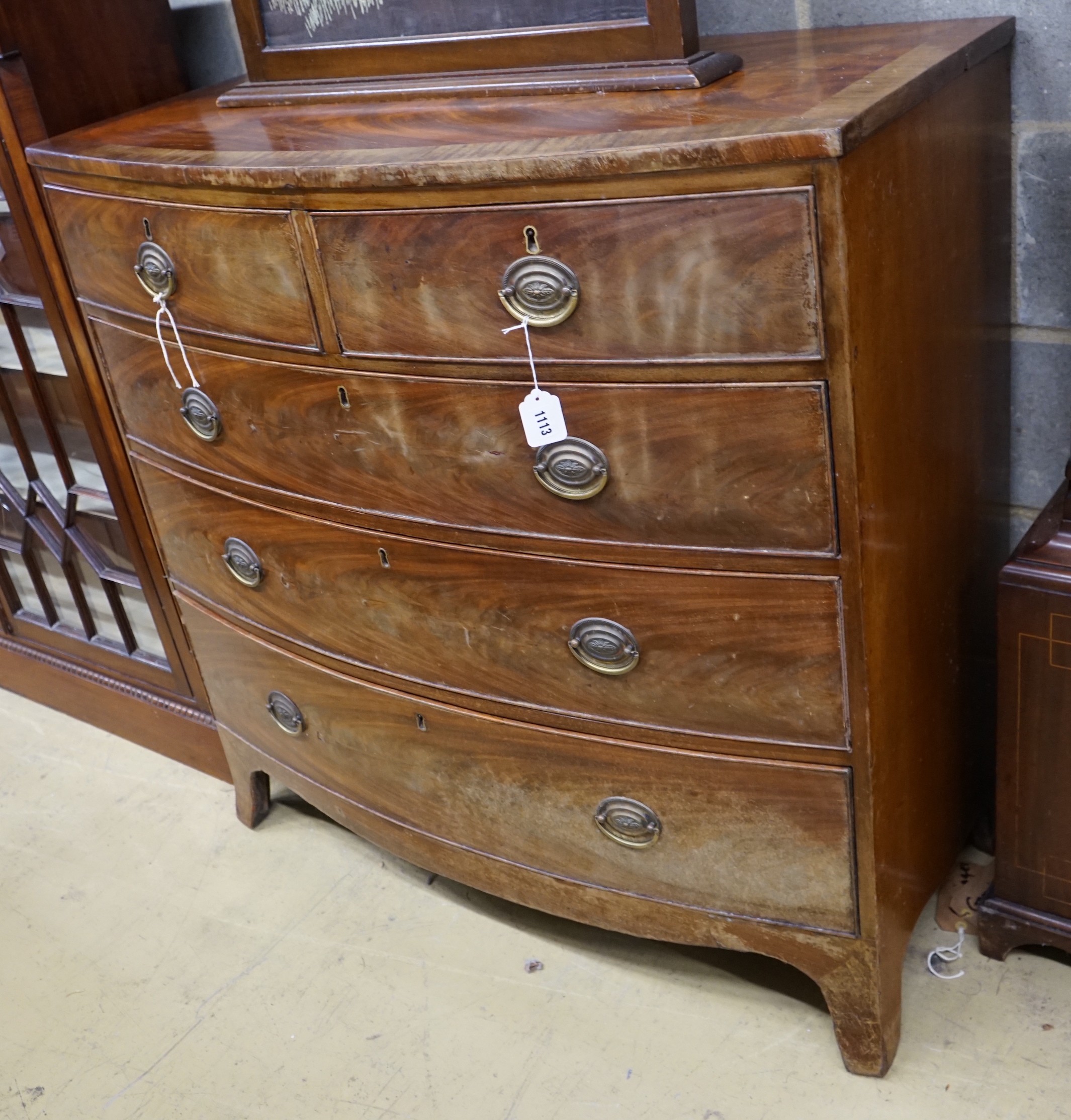 A Regency mahogany bow-front chest with two short and three long drawers, width 104cm, depth 53cm, height 104cm